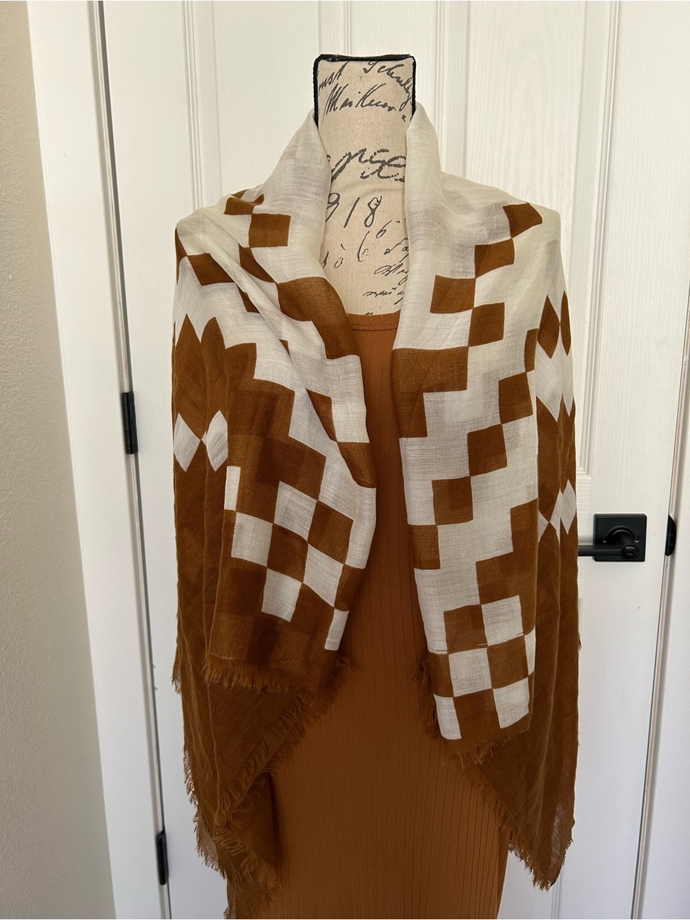 Ribbed Dress with Cognac and White Geometric Throw Wrap -
